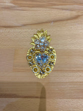 Charger l'image dans la galerie, Médaillon porte bonheur nacre