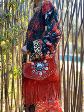 Charger l'image dans la galerie, Pochette classic franges