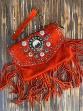 Charger l'image dans la galerie, Pochette classic franges