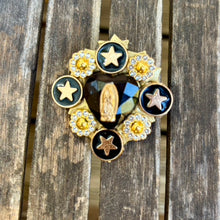 Charger l'image dans la galerie, Broche porte bonheur Eclipse
